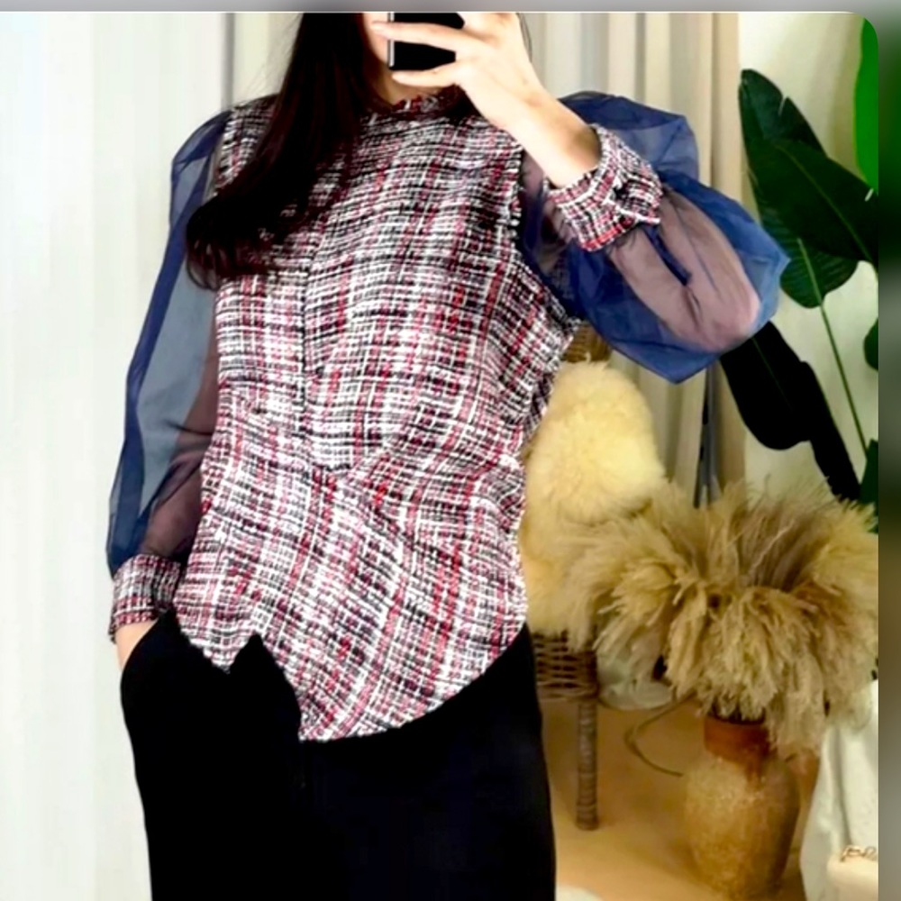 Zara tweed asimetric puffy organza sleeves top